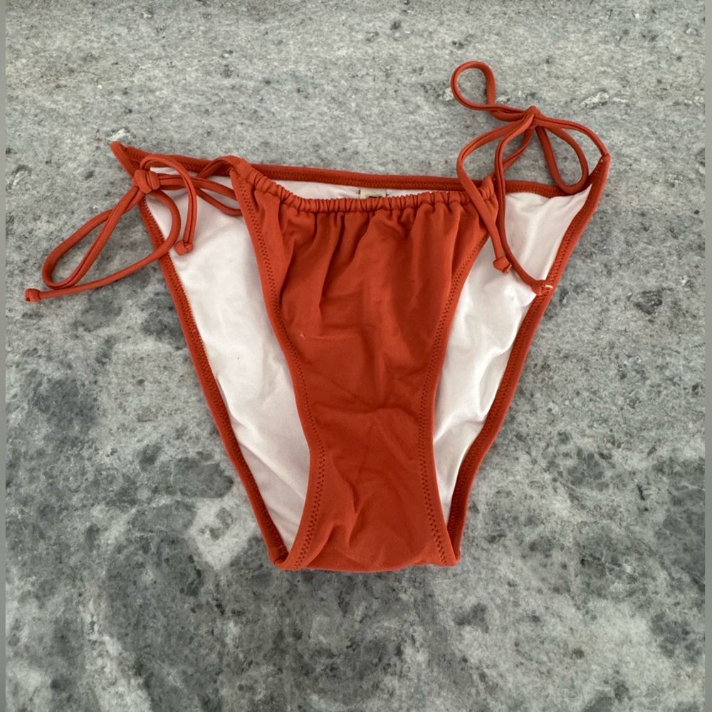 PINK Victoria's Secret Rust Orange Tie-Side Bikini Bottom (Size Medium)